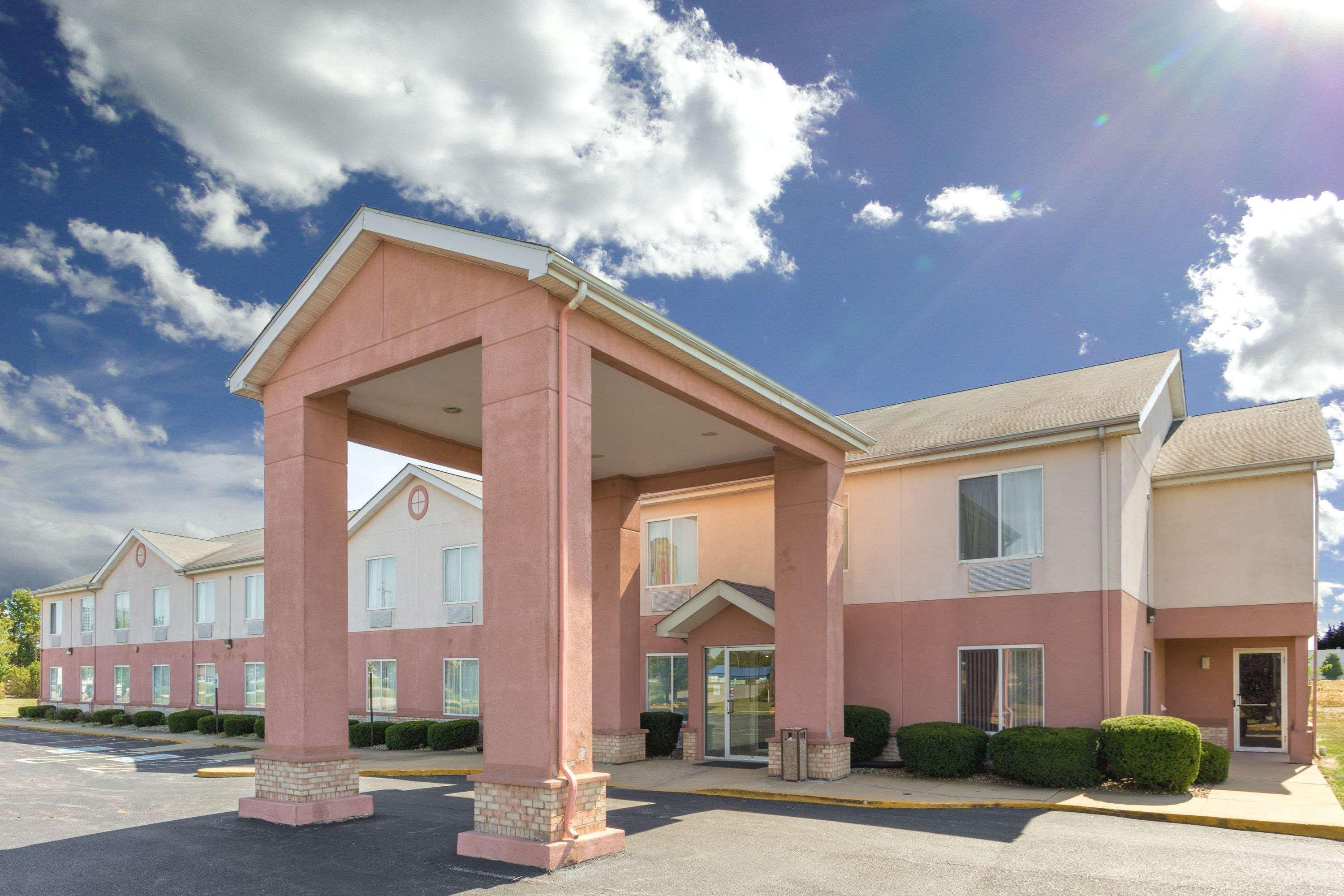 Super 8 By Wyndham Frankfort In Zewnętrze zdjęcie